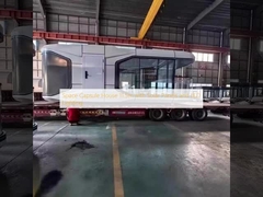 Nhà Capsule Không Gian 11.5m với Tấm Năng Lượng Mặt Trời và Đèn LED