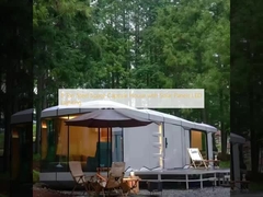 8 tấn Thép Không gian Capsule House với tấm pin mặt trời Đèn LED