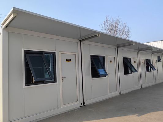 Ngôi nhà chở khách không thấm nước